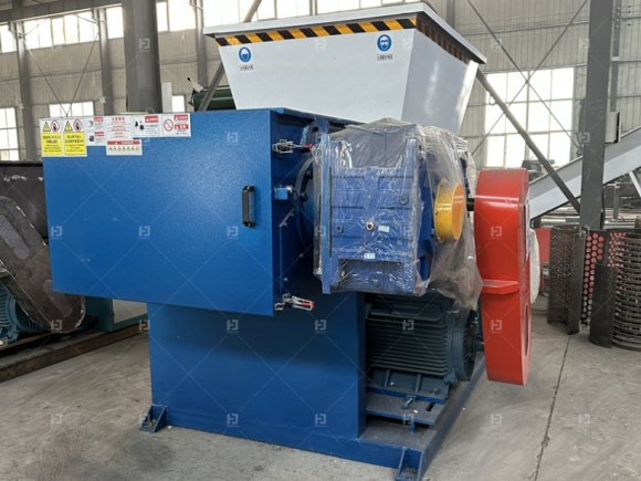 Single Shaft Shredder Machine